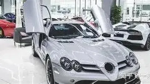 菲利克斯·勒布伦与教练同观里昂足球赛事